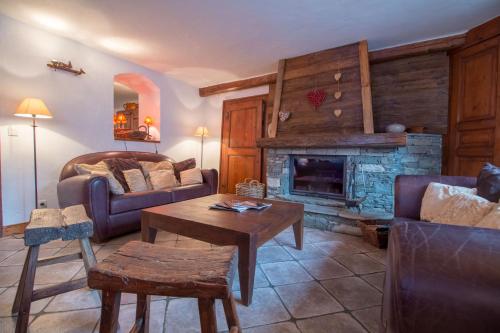 Chalet Ancolie : Guest accommodation near Les Allues