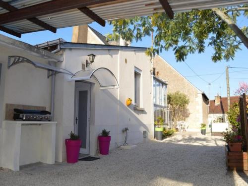 House Les oliviers : Guest accommodation near Chambray-lès-Tours