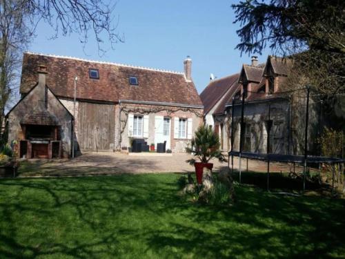 House La bénerie : Guest accommodation near Saint-Cyr-du-Gault