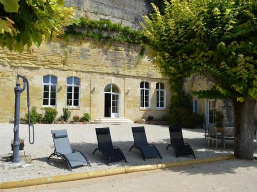 House Le troglodyte de bernadette : Guest accommodation near Azay-sur-Cher