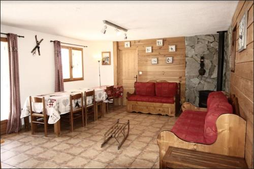 Appartement dans chalet : Guest accommodation near Mizoën