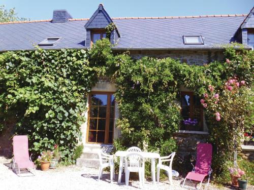 Holiday Home Les Villes Briend II : Guest accommodation near Landébia
