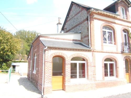 Gîtes du vieux moulin de Valmont : Guest accommodation near Thiétreville