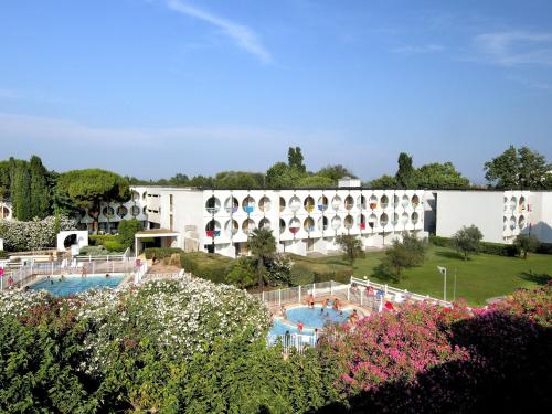 Residéal Bernard de Ventadour : Apartment near La Grande-Motte