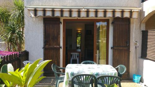 Résidence Cap Azur Maison N° 106 : Guest accommodation near Villeneuve-Loubet