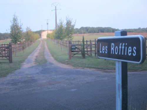Les Roffies B&B Chambres d'Hôtes Charente : Bed and Breakfast near Orgedeuil