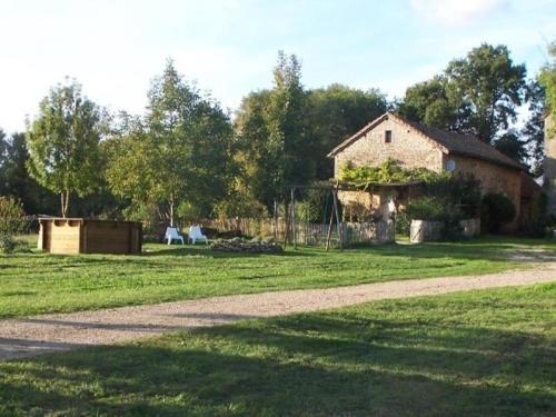 House Le garde-pile : Guest accommodation near Le Bourg