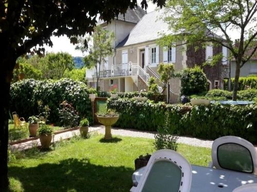 House Chez destraux : Guest accommodation near Puybrun