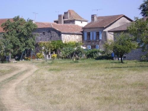 House Gîte de la prairie : Guest accommodation near Puylagarde