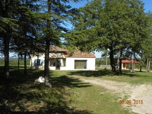 House Sauzet - 6 pers, 130 m2, 4/3 : Guest accommodation near Lascabanes