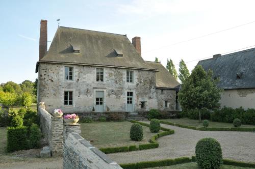 Grange du Plessis : Bed and Breakfast near Bouillé-Ménard