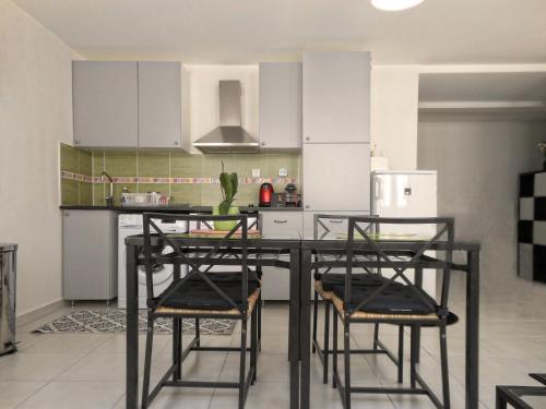 Appartements RESIDILAVERDE Hypercentre : Apartment near Échirolles