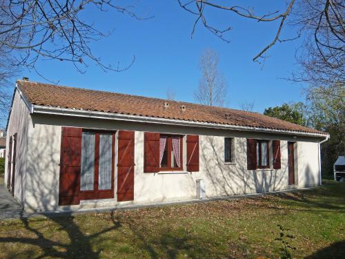 Holiday Home Closeries : Guest accommodation near Le Porge