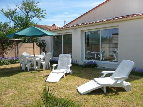 Holiday Home Buissonnets : Guest accommodation near Chauvé