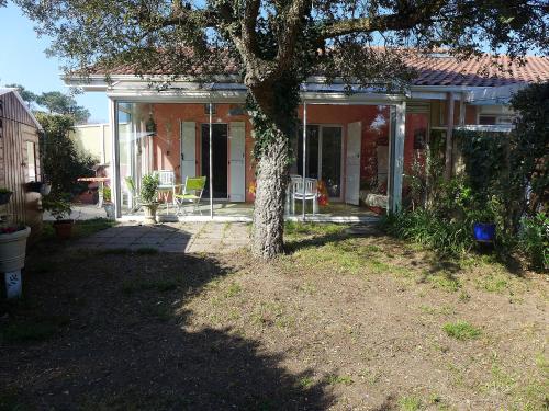 Holiday Home LES HELIANTES : Apartment near Labenne