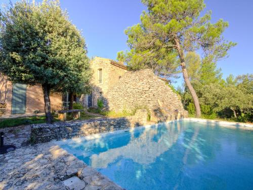 Holiday Home Le Bon Puits : Guest accommodation near Lacoste
