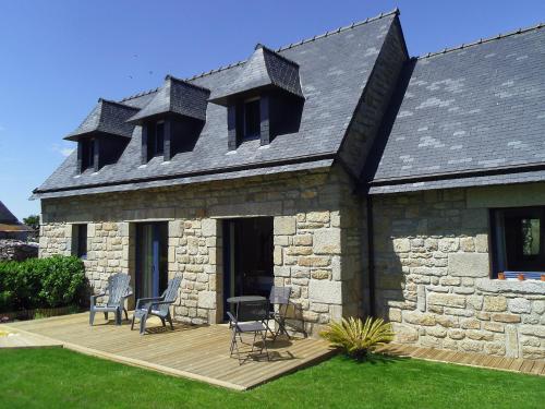 Holiday Home St Adrien : Guest accommodation near Groix