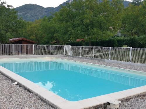 Holiday Home Gîtes Fialoux : Guest accommodation near Lavars