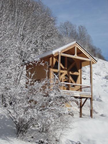 La cabane du pommier : Guest accommodation near Fourneaux
