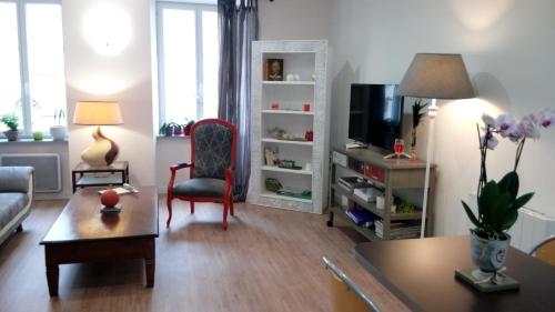 Les Chambres Hautes d'Anastasia : Bed and Breakfast near Canet-de-Salars