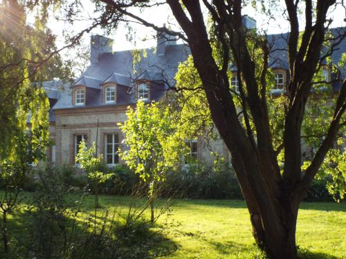 Le Manoir de Briquedalles : Guest accommodation near Ancretteville-sur-Mer