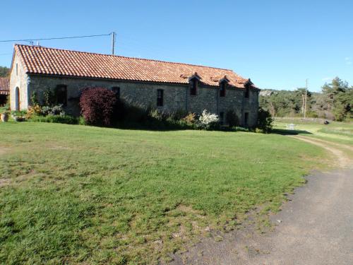 Gîte de Jassenove : Guest accommodation near Lapanouse-de-Cernon