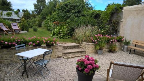 Les Lilas de Bellefontaine : Bed and Breakfast near Carcagny