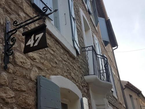 Le 47 Rue Du Puits : Bed and Breakfast near Rians
