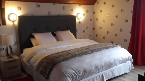 Chambres du Jardin Fleuri : Bed and Breakfast near Le Thuit-Signol