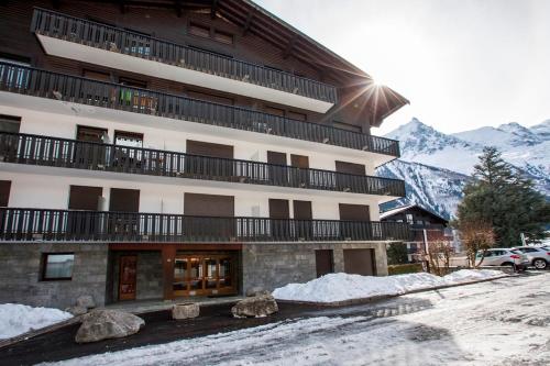 Résidence du Brévent - Chamonix Mont-Blanc Village : Apartment near Chamonix-Mont-Blanc