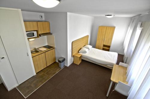 Appart'Hôtel City & Park : Guest accommodation near Vailly