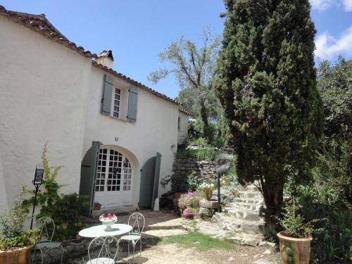 Mas Les Micocouliers : Bed and Breakfast near Saint-Martin-de-Valgalgues