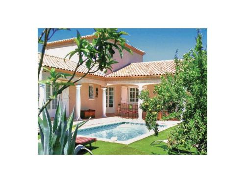 Three-Bedroom Holiday Home in Servian : Guest accommodation near Lieuran-lès-Béziers