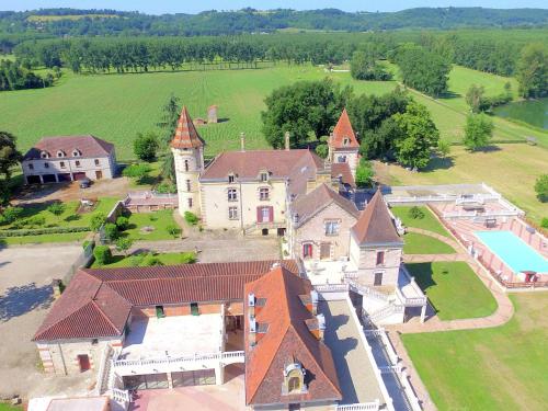 Chateau De Lastours : Guest accommodation near Saint-Antoine