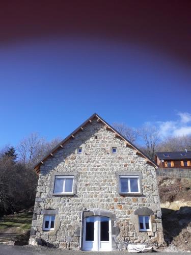 Les Roses Des Bois : Bed and Breakfast near Verneugheol