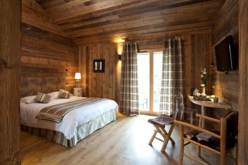 Hotel Blanc : Hotel near Montagny-les-Lanches