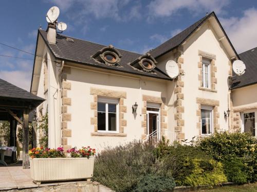 Maison De Vacances - Ambrugeat La Sagne 1 : Guest accommodation near Saint-Martial-le-Vieux