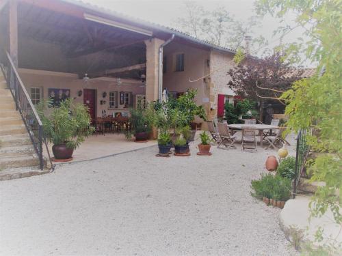 Ferme Robin : Bed and Breakfast near Clérieux