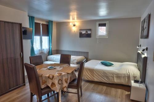 Residence Le Bellevue : Guest accommodation near Saint-Martin-de-Fontenay