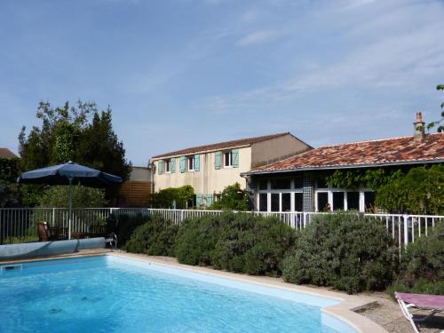 Gite des Roses : Guest accommodation near Chasnais