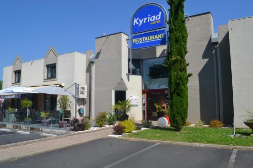 Hotel Restaurant Kyriad Brive Centre : Hotel near Dampniat