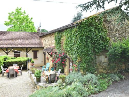 Maison De Vacances - Villefranche-Du-Périgord 9 : Guest accommodation near Orliac