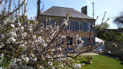 domaine du hutrel : Bed and Breakfast near Maisons