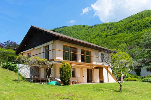 Villa Mont Bogon : Guest accommodation near Chevaline