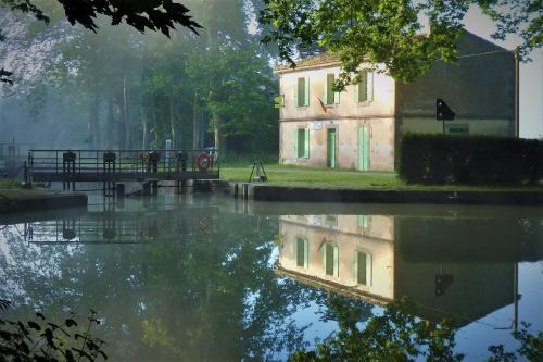 gîte de la Domergue : Guest accommodation near Ribouisse