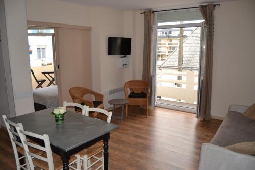 Suit'Home à 1 minute de la plage avec garage privatif : Apartment near Saint-Quentin-en-Tourmont
