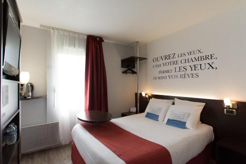 Kyriad La Fleche : Hotel near Mareil-sur-Loir