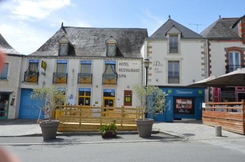 Les Palis Spa : Hotel near Sainte-Anne-sur-Vilaine