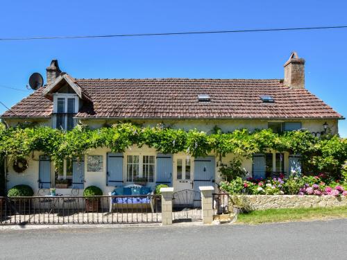Maison Vue En Ciel : Guest accommodation near Saint-Cernin-de-l'Herm