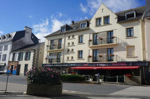 Le Relais De La Place : Hotel near Brasparts